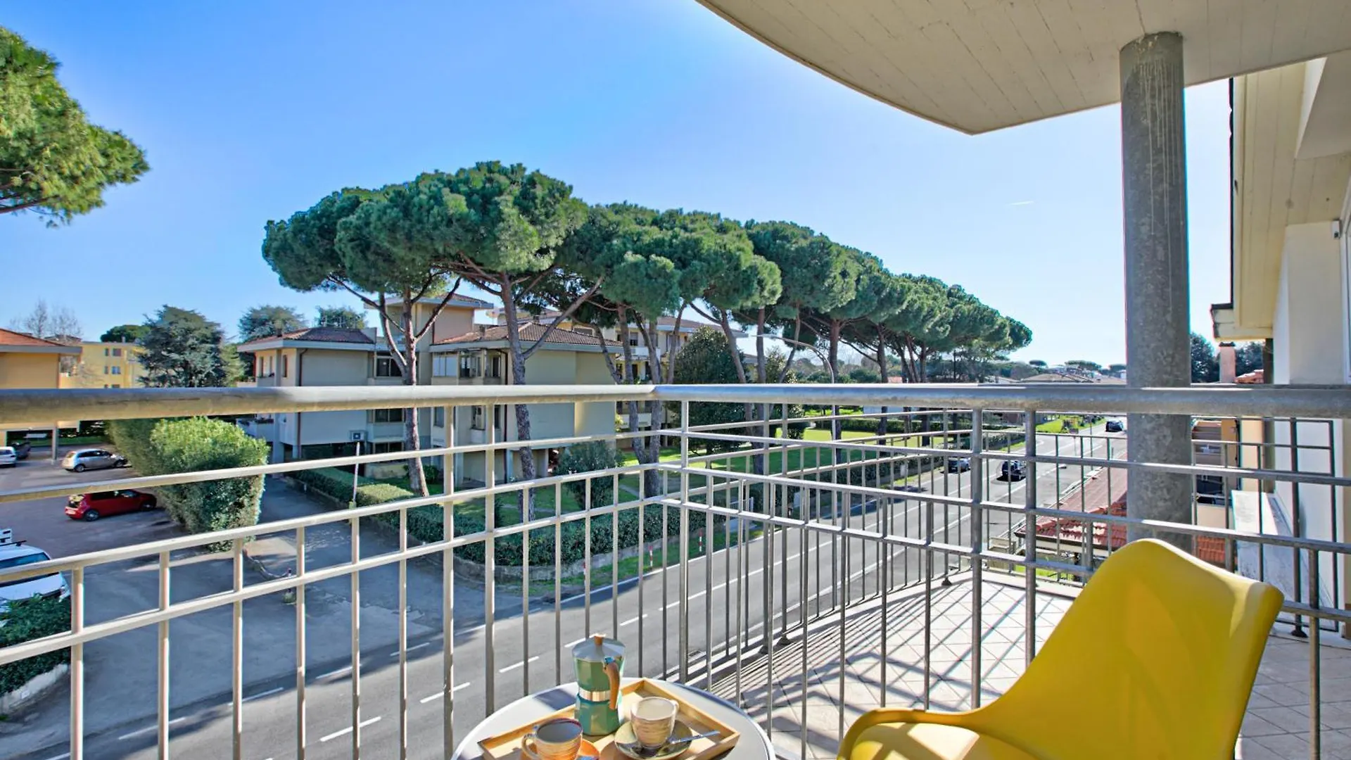 Tintoretto Apartments - Happy Rentals Lido di Camaiore Italy