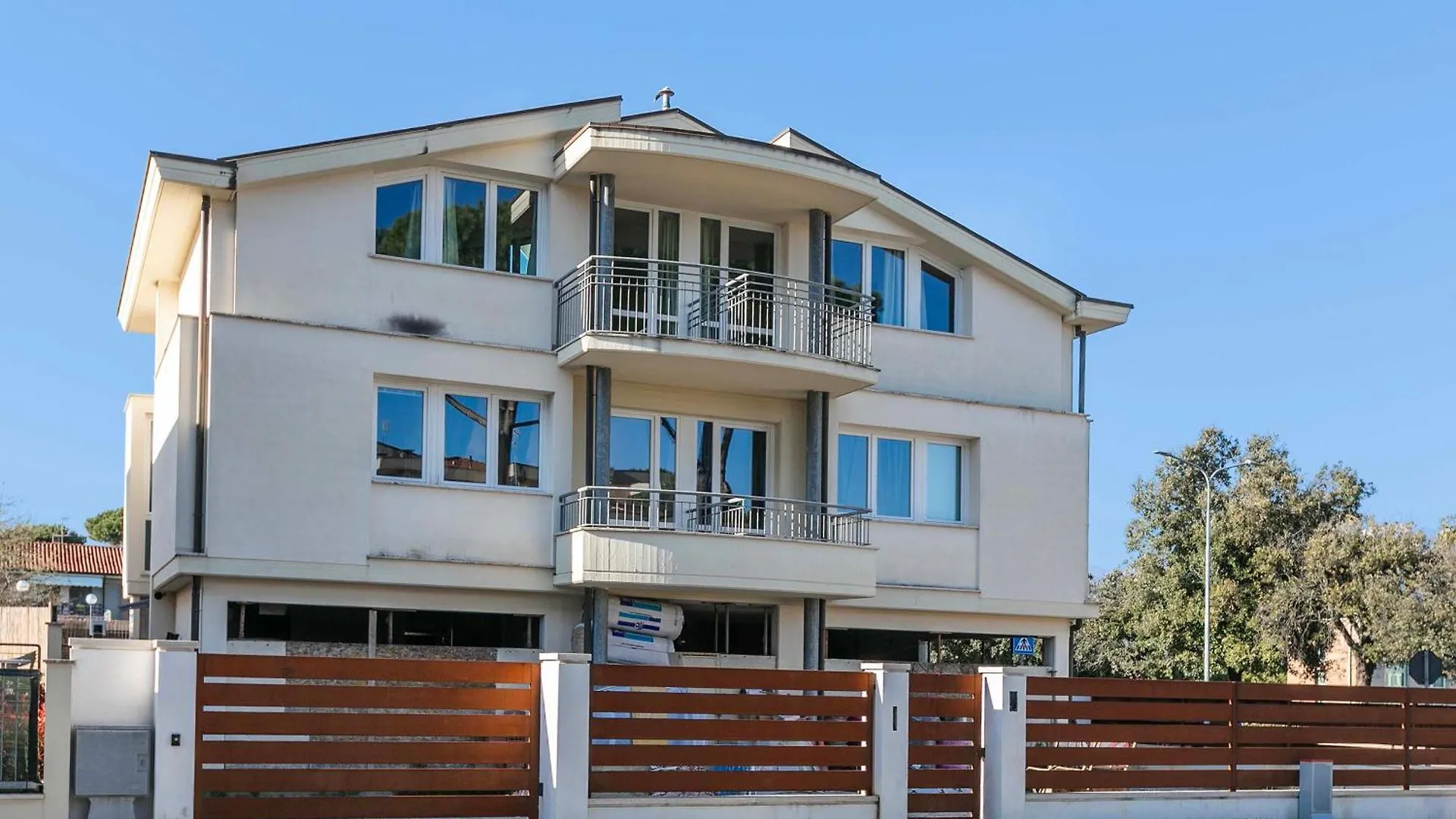 Tintoretto Apartments - Happy Rentals Lido di Camaiore