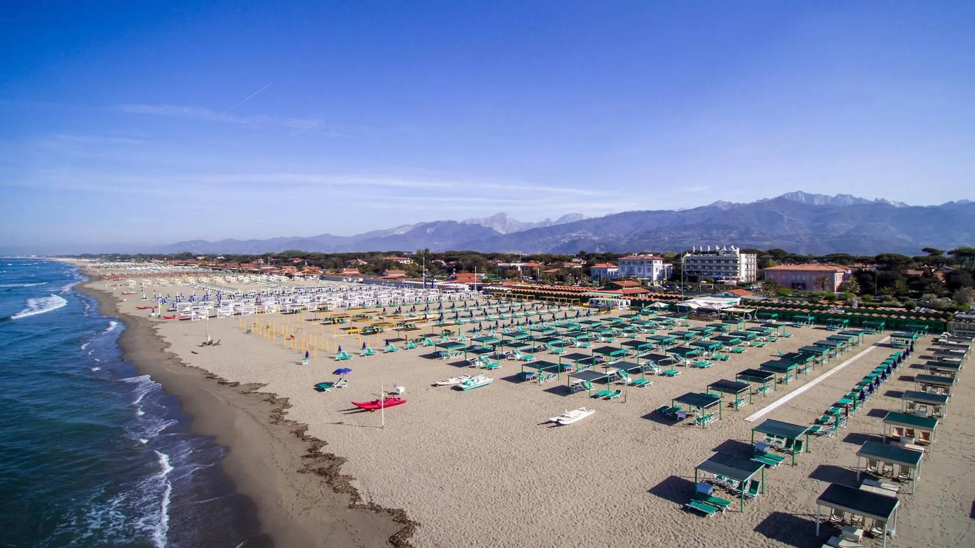 Tintoretto Apartments - Happy Rentals Lido di Camaiore Italy