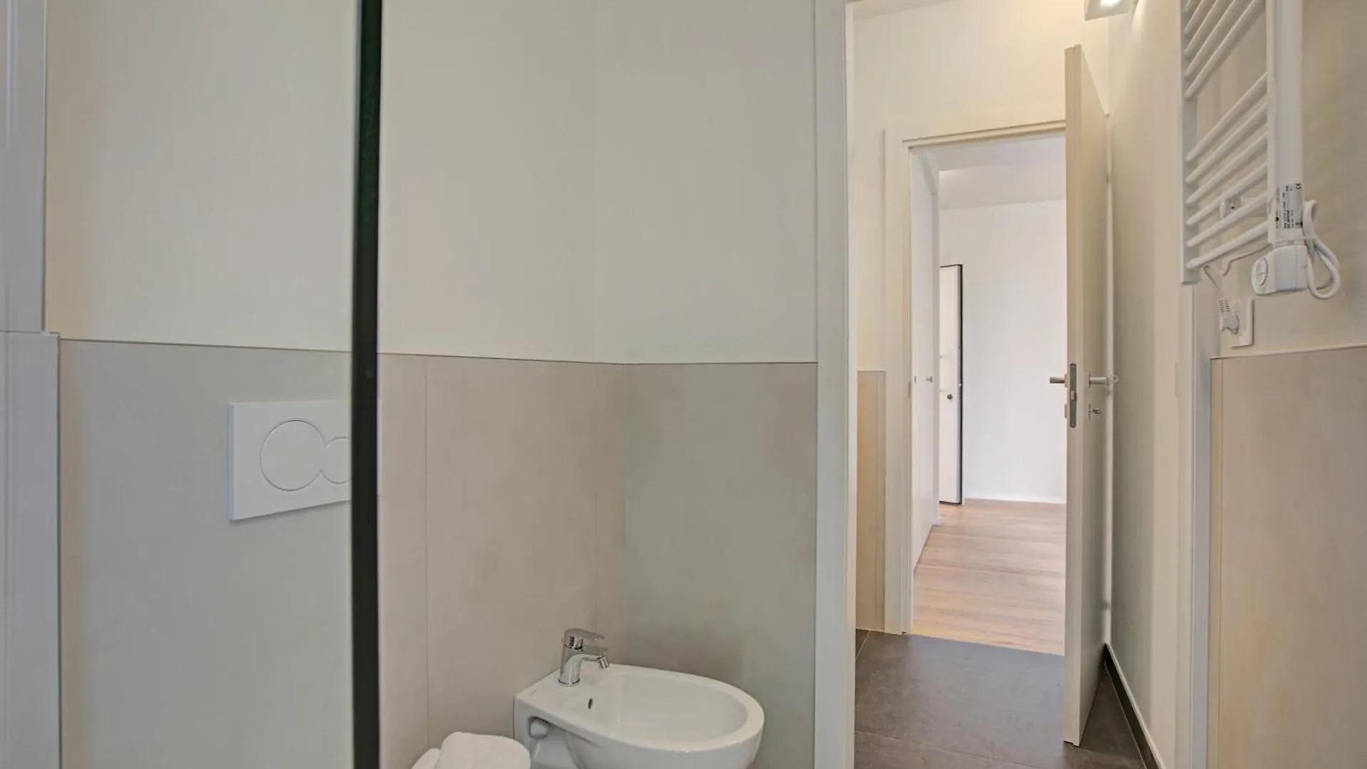 Tintoretto Apartments - Happy Rentals Lido di Camaiore Italy