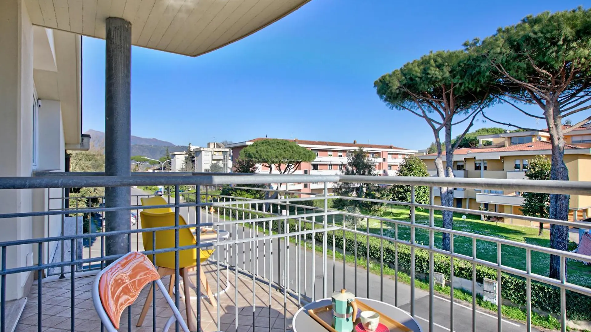 Tintoretto Apartments - Happy Rentals contacts